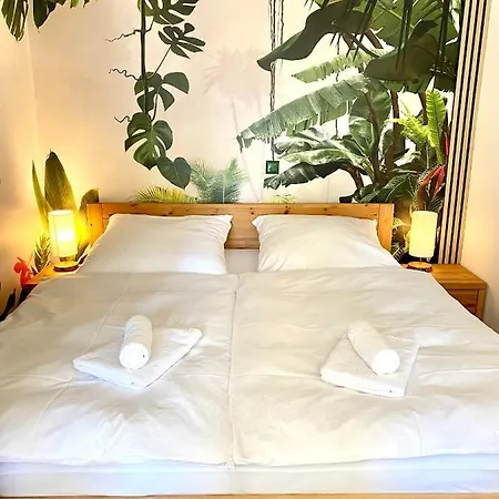 Jungle Suite Mit Balkon I Parkplatz I Zentrum Kempten